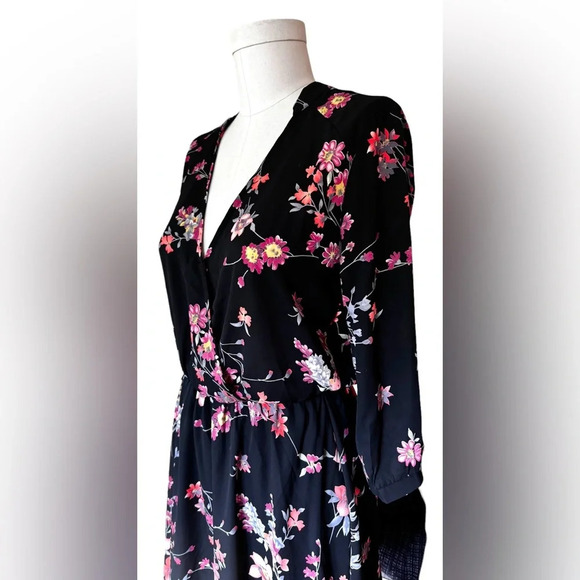 NWOT Lush Kendal Floral Faux Wrap Dress, Black Floral, Medium, fall colors - Picture 5 of 12